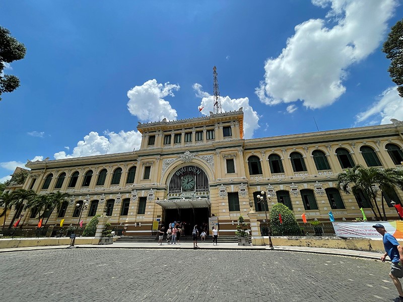Bưu điện thành phố Hồ Chí Minh