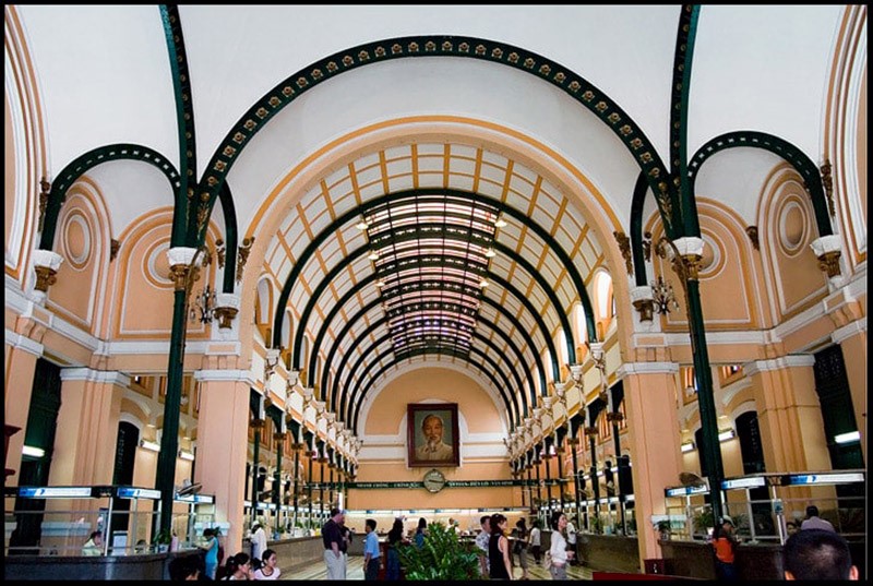 Bưu điện thành phố Hồ Chí Minh