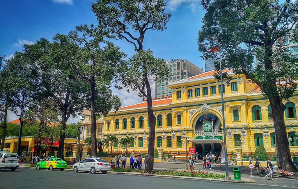 Bưu điện thành phố Hồ Chí Minh