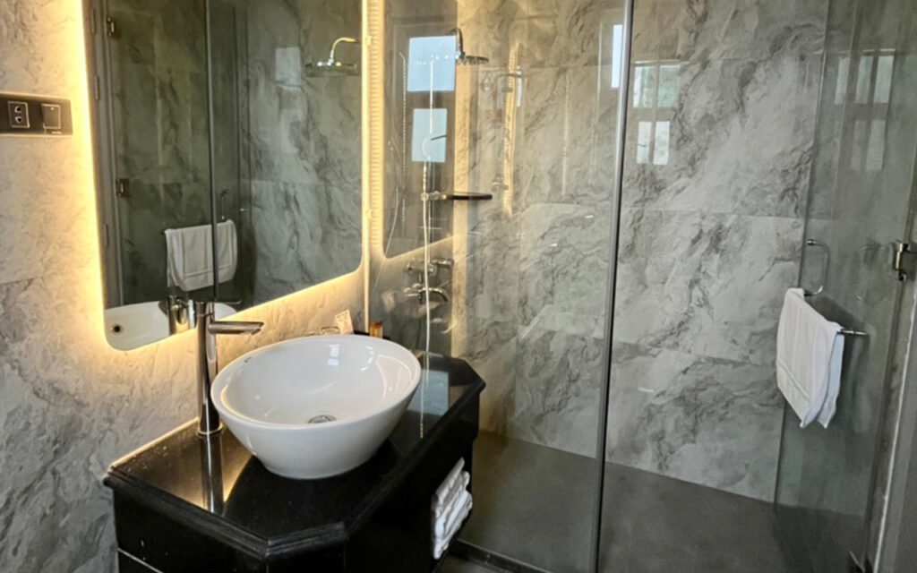 Acnos Hotel – Khách Sạn 3 sao Quận 1